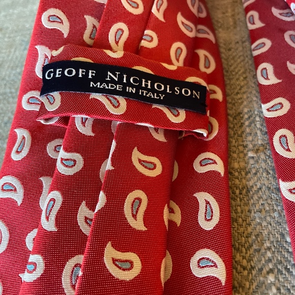 Geoff Nicholson Paisley Tie - Picture 2 of 3